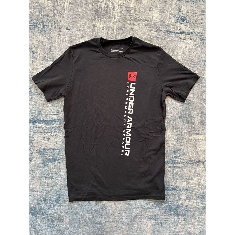 Under Armour Black White Red Logo Loose Fit Short Sleeve Tee Men's Small